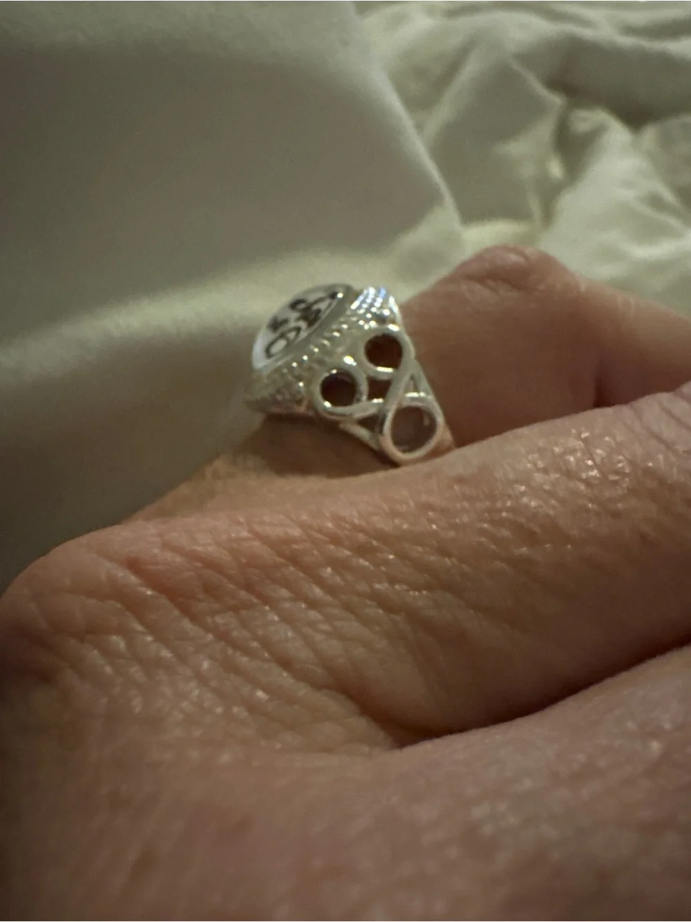 Silver-toned Inspirational 'I Am a Child of God' Statement Ring
